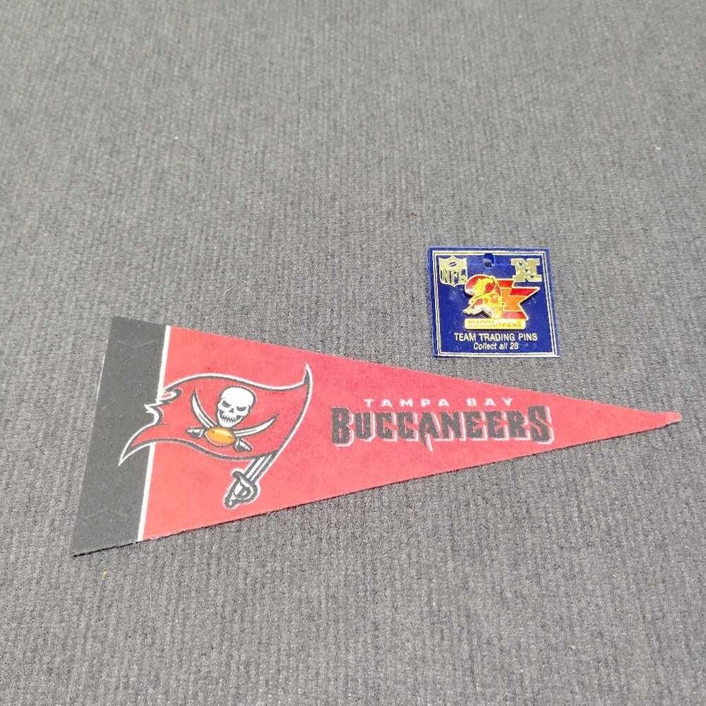 Tampa Bay Buccaneers Pennant Flag & NFL Team Trading Pin Collectible Memorabilia